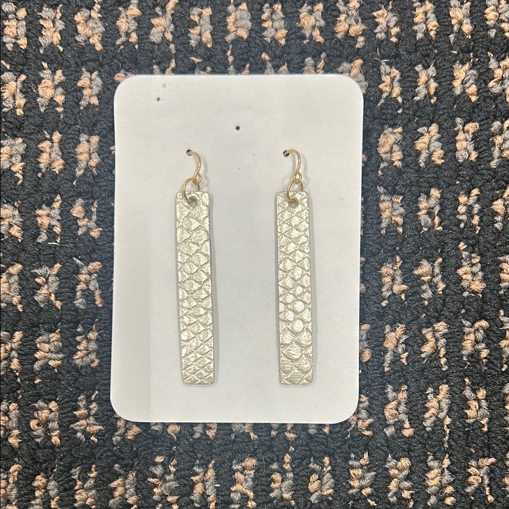Elegant Silver Dangle Earrings